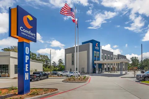 Hotel exterior | Comfort Inn, Huntsville TX Hotels