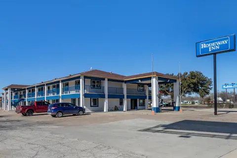 Hotel exterior | Rodeway Inn, Caldwell TX Hotels