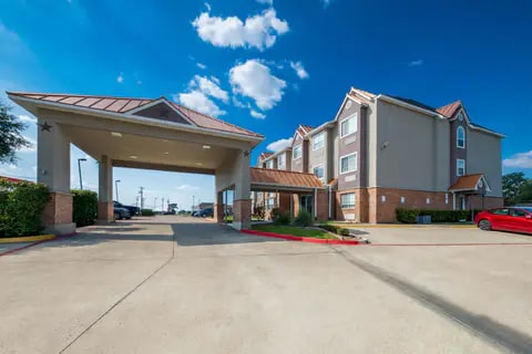 Hotel exterior | Quality Inn, Mesquite TX Hotels