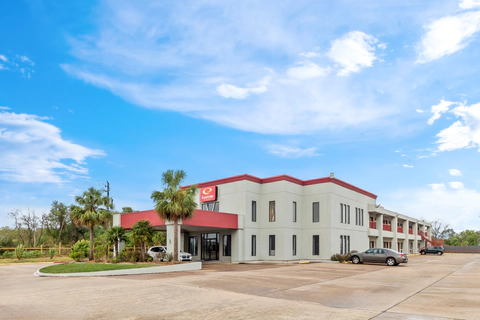 Hotel exterior | Econo Lodge, Channelview TX Hotels