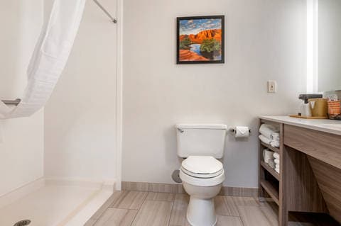 Bathroom | Comfort Inn, Beaver UT Hotels