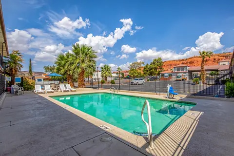 Outdoor pool | Rodeway Inn, Saint-george UT Hotels