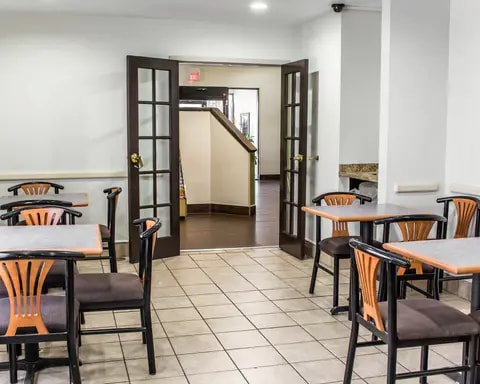 Breakfast area in the lobby