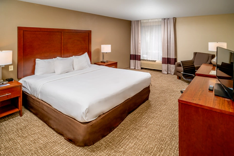 King suite | Comfort Inn, Grundy VA Hotels