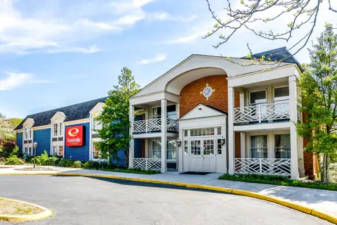 Hotel exterior | Econo Lodge, Radford VA Hotels