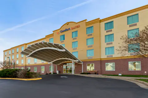 Hotel entrance | Comfort Suites, Manassas VA Hotels