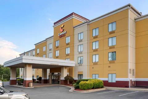 Hotel exterior | Comfort Suites, Fredericksburg VA Hotels
