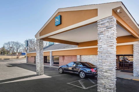 Hotel Cover Photo