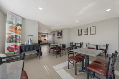 Breakfast area | Quality Inn, Farmville VA Hotels