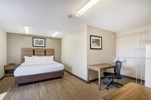Guest room with added amenities | Suburban, Sterling VA Hotels