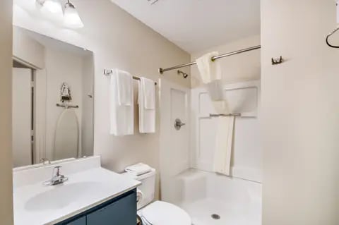 Bathroom | Suburban, Sterling VA Hotels