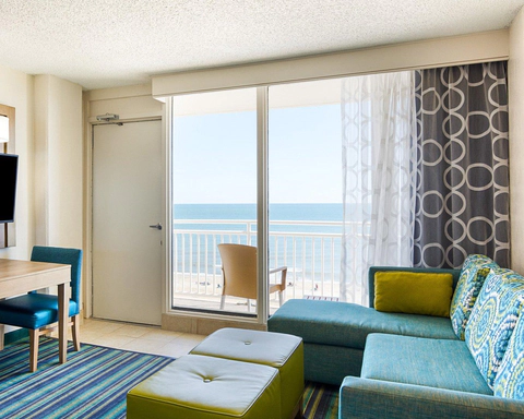 King suite with living room