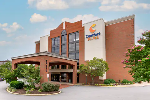 Hotel exterior | Comfort Suites, Woodbridge VA Hotels