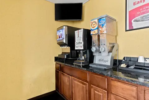 VA726BreakfastArea1