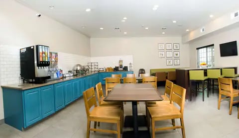 Breakfast area | Country, Winchester VA Hotels
