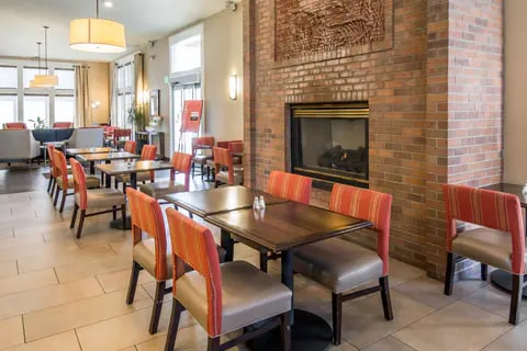 Enjoy breakfast in this spacious area | Comfort Inn and Suites, Spokane Valley WA Hotels