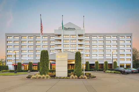 Exterior | Radisson, Seattle WA Hotels