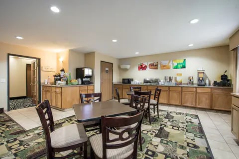 Breakfast area | Quality Inn, Menomonie WI Hotels