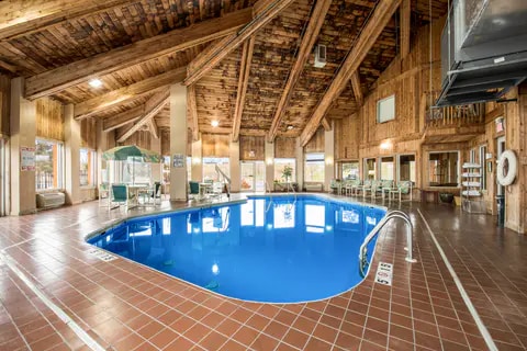 Indoor pool | Quality Inn, Menomonie WI Hotels