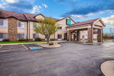 Hotel exterior | Quality Inn, Lodi WI Hotels