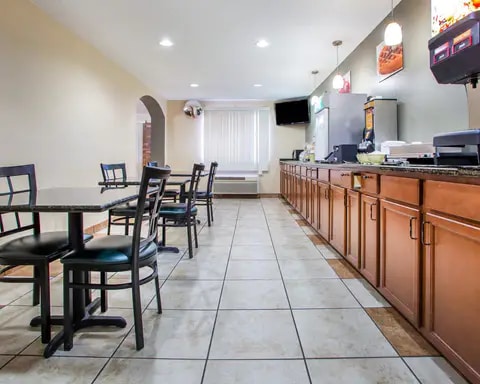 Free Breakfast | Quality Inn and Suites | Kimberly, WI