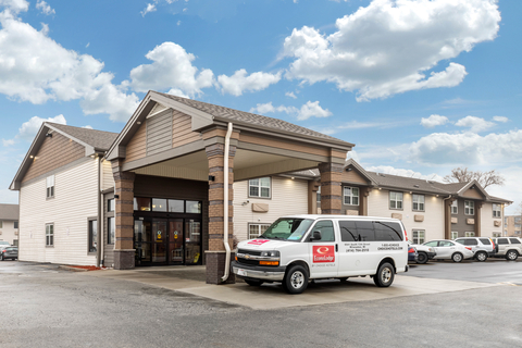 Hotel exterior | Econo Lodge, Milwaukee WI Hotels