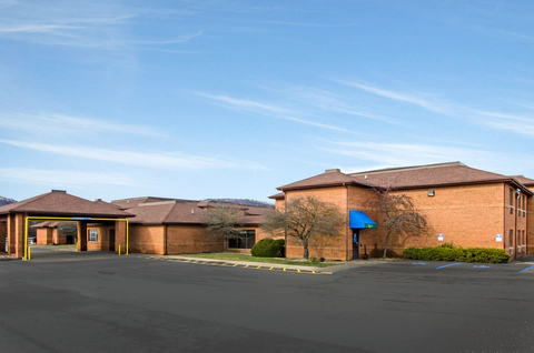 Hotel exterior | Quality Inn, Summersville WV Hotels