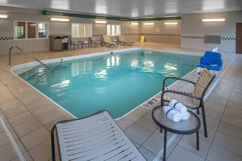 Indoor pool | Country, Charleston WV Hotels