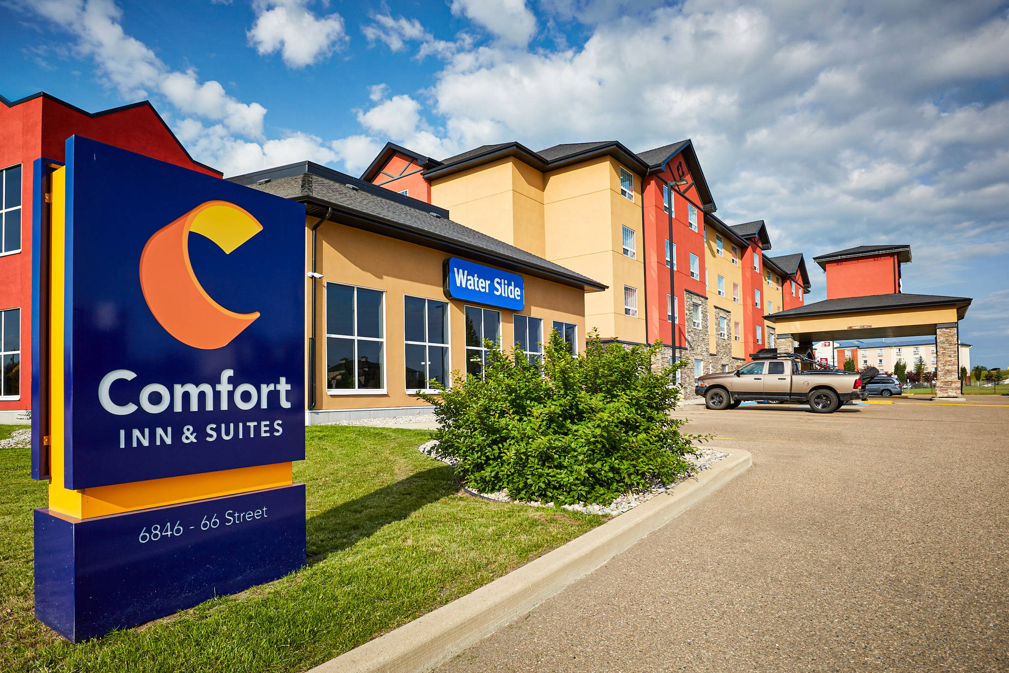 Red Deer Canada Hotels Comfort Inn Suites Hotel Near Cash