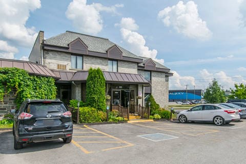 Sherbrooke Hotels Quality Hotel Suites Hotel Exterior