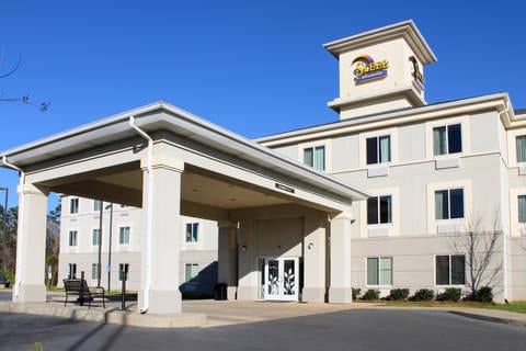 Sleep Inn Suites Hotel In Evergreen Al Book Today
