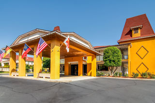 pet friendly hotels in blairsville ga