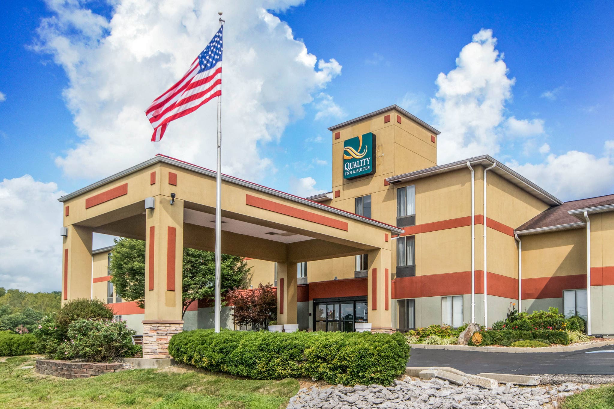 Quality Inn Suites In Lawrenceburg In Near Lawrenceburg Speedway