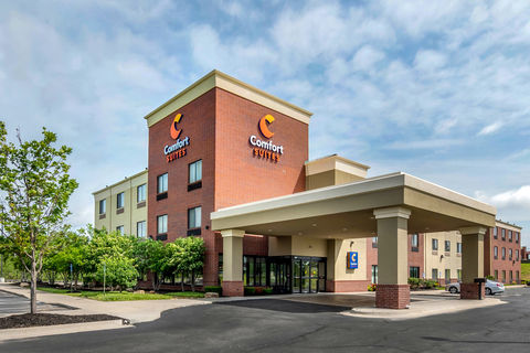 Comfort Suites Speedway Kansas City Hotel In Kansas City Ks