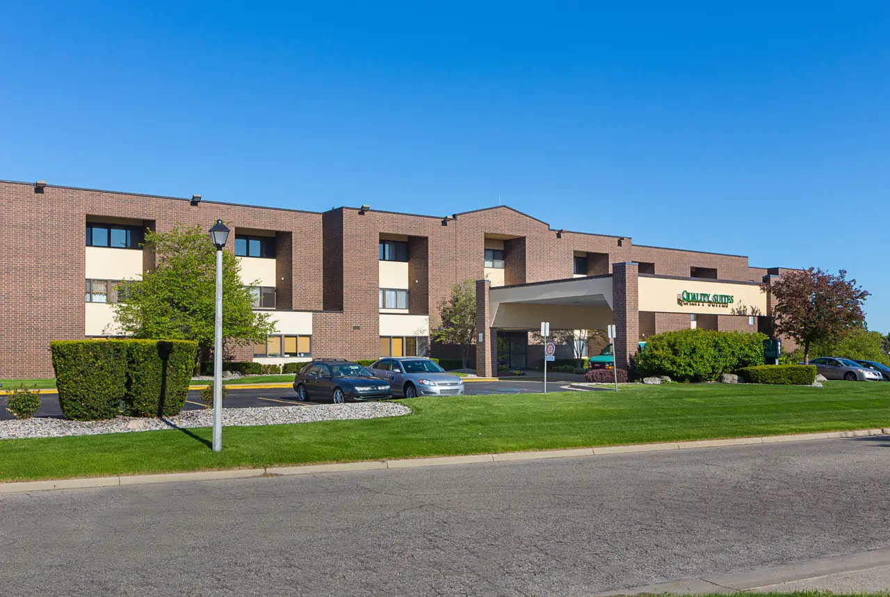 Hotel exterior | Quality Inn, Lansing MI Hotels