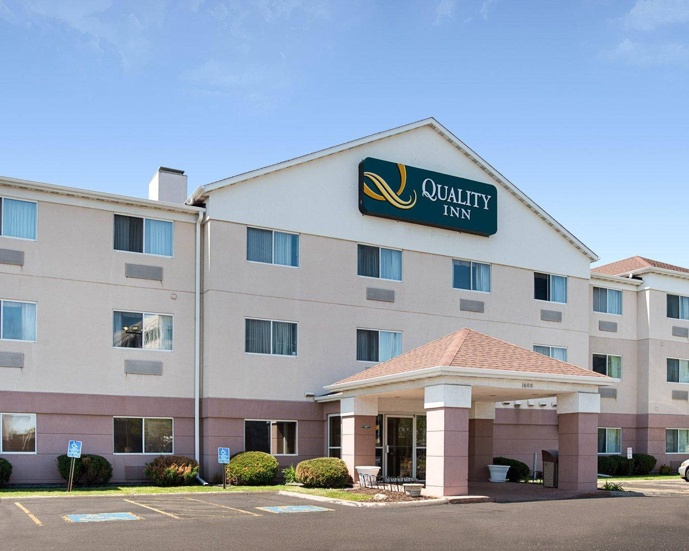 Quality Inn Brooklyn Center Mn Hotel
