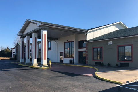 Quality Inn Suites Hotel In Mount Vernon Mo Book Now