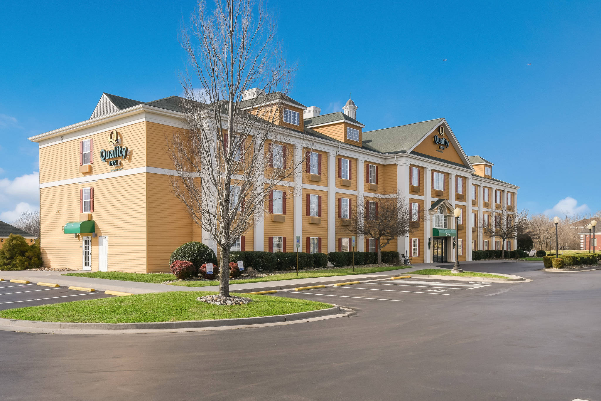 Quality Inn Hotel In Alcoa Tn Book Your Stay Today