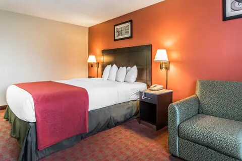 Quality Inn Suites Hotel In La Vergne Tn Book Today Hotels Near La Vergne Tn