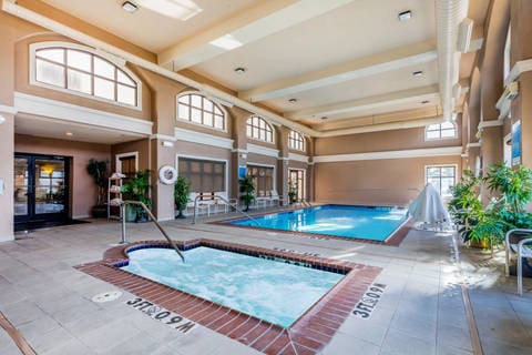 Comfort Inn Suites Hotel In Memphis Tn Stay Today