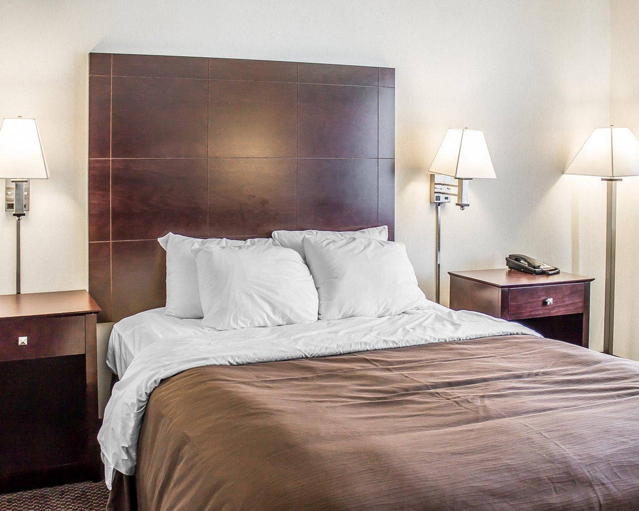 Quality Inn Suites Hotel Sturgeon Bay Wi Book Today