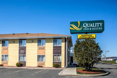 Quality Inn Suites West Bend Wi Hotel